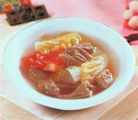 西红柿牛肉白菜汤